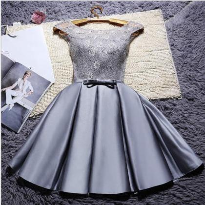 Sexy Sccop Neck Lace Short Homecoming Dresses..