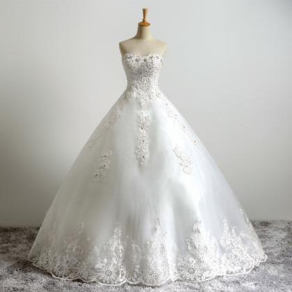 Fashion Sweet Lace Appliqued China Wedding Dresses..