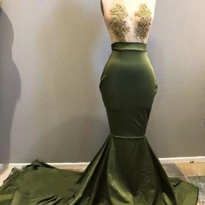 Deep V-neck Mermaid Green Velvet Prom Dress..