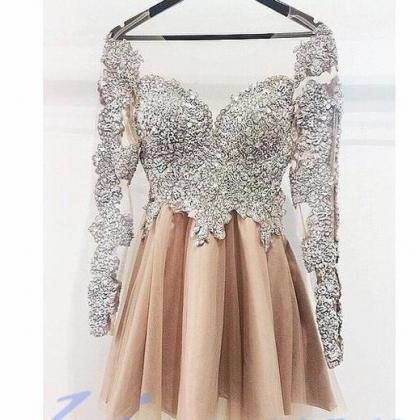 Vintage Lace Prom Party Dress With Long Sleeve..