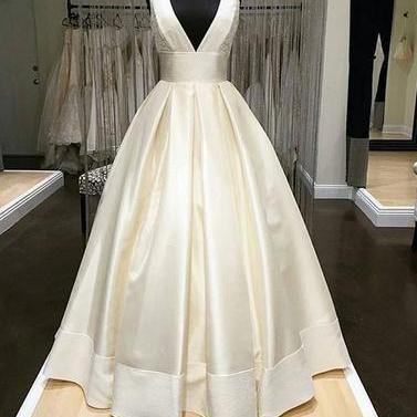 Plus Size Ivory Satin Ball Gown Prom Dresses Deep..