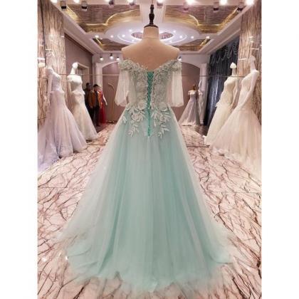 Green Tulle Long Prom Dress With Lace Appliqued..