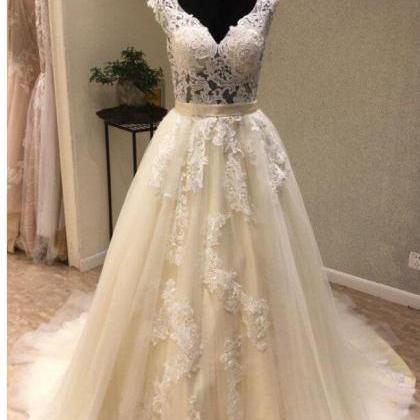 Elegant Sexy Backless Ivory Lace Wedding Dresses A..