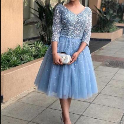 Luxury Beaded Light Blue V-neck Short Prom Dress..