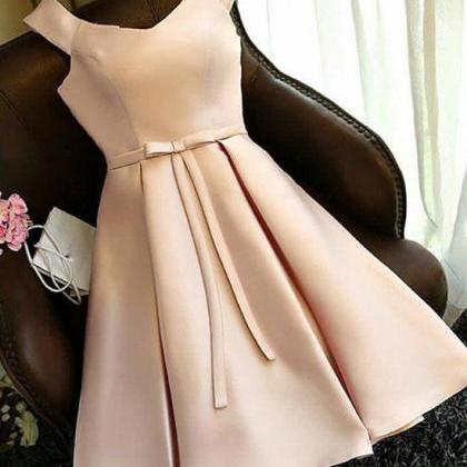 Simple Light Champagne Satin Short Homecoming..
