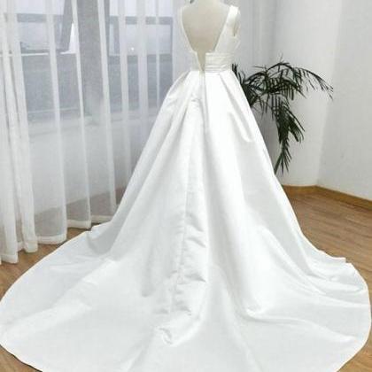 Sexy Backless White Satin A Line Prom Dresses Lus..