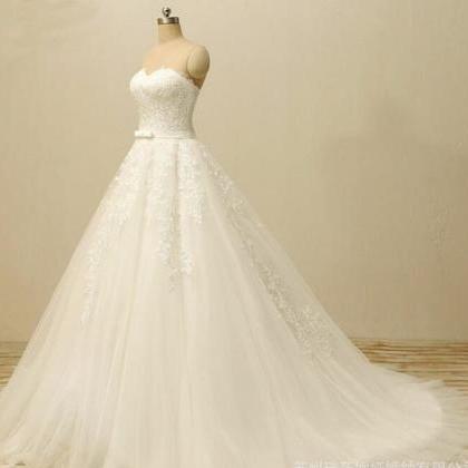 Plus Size White Lace Ball Gown Wedding Dresses..
