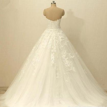Plus Size White Lace Ball Gown Wedding Dresses..