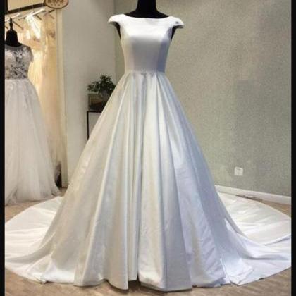 Stunning White Scoop Neck Pricess Wedidng Dress..
