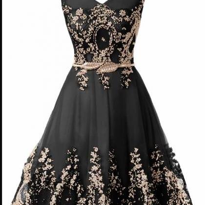 Sexy V-neck Black Lace Short Homecoming Dress Off..
