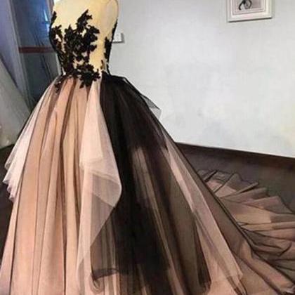 Fashion Black Tulle Ball Gown Quinceanera Dress..