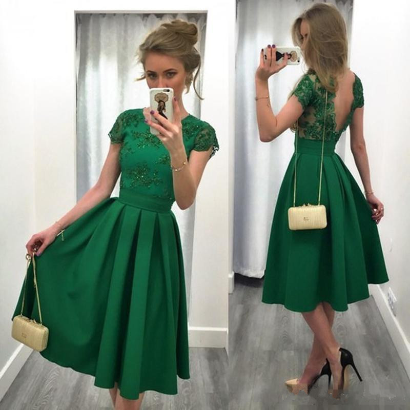 Charming Green Satin Short Homecoming Dresses With Caped Sleeve Lace Short Prom Dress Satin Tea Length Belt Girls Party Gowns Sexy Backless Prom