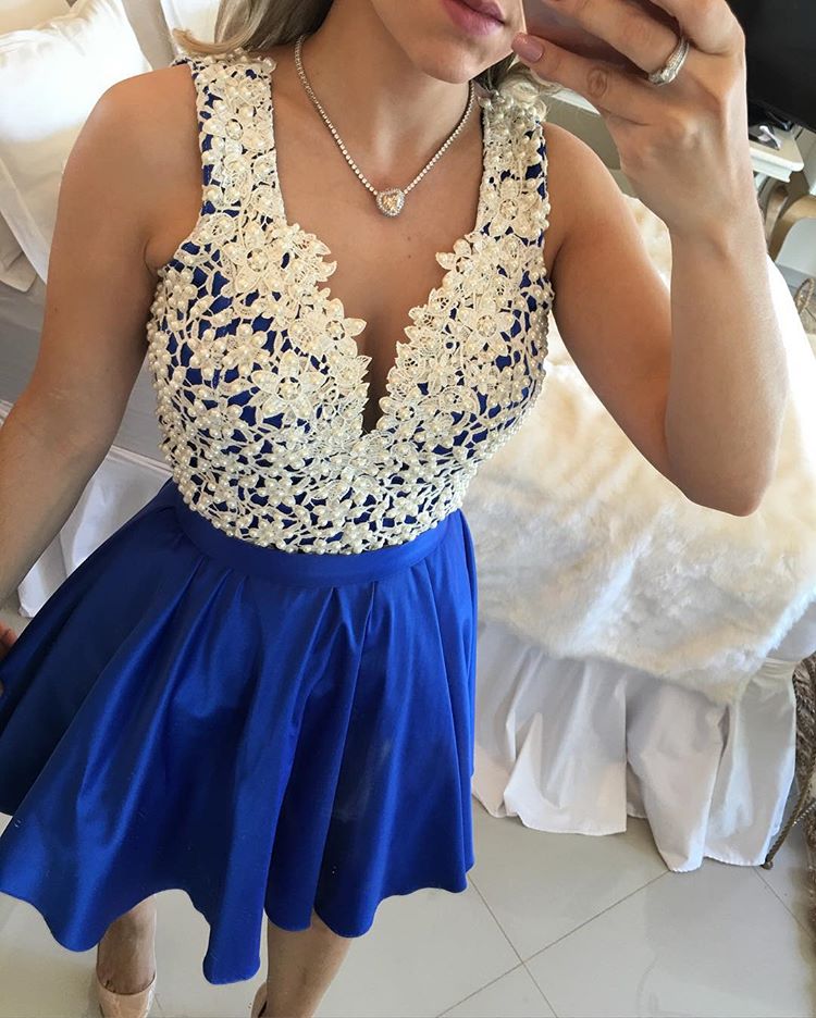 Homecoming Dress,short Homecoming Dresses,royal Blue V Neck Sheer Back Homecoming Dress,beautiful Prom Gown,cocktail Dress，2018sexy Pearls