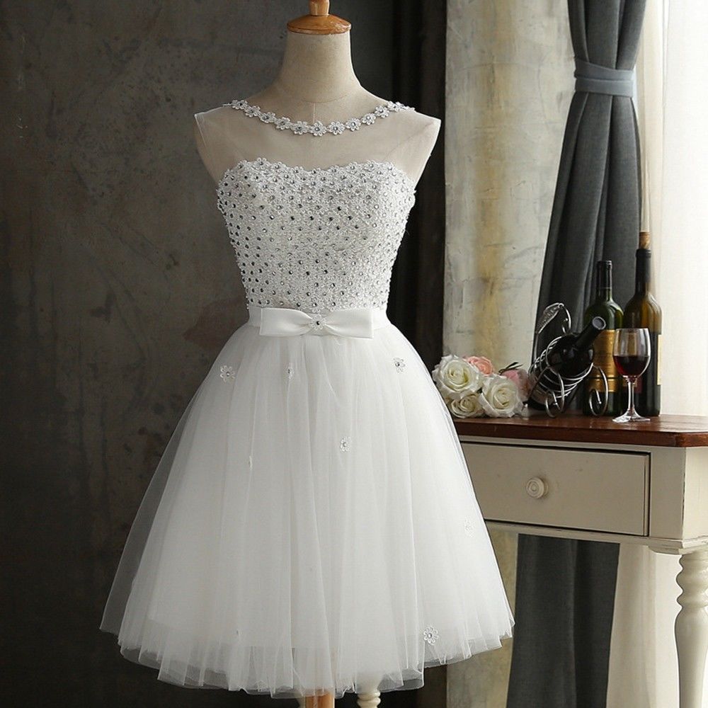2018 White Beaded Short Bridesmaid Dresses ,short Bridesmiad Gowns , Plus Size Women Party Gowns ，white Mini Cocktail Dress, White Beaded