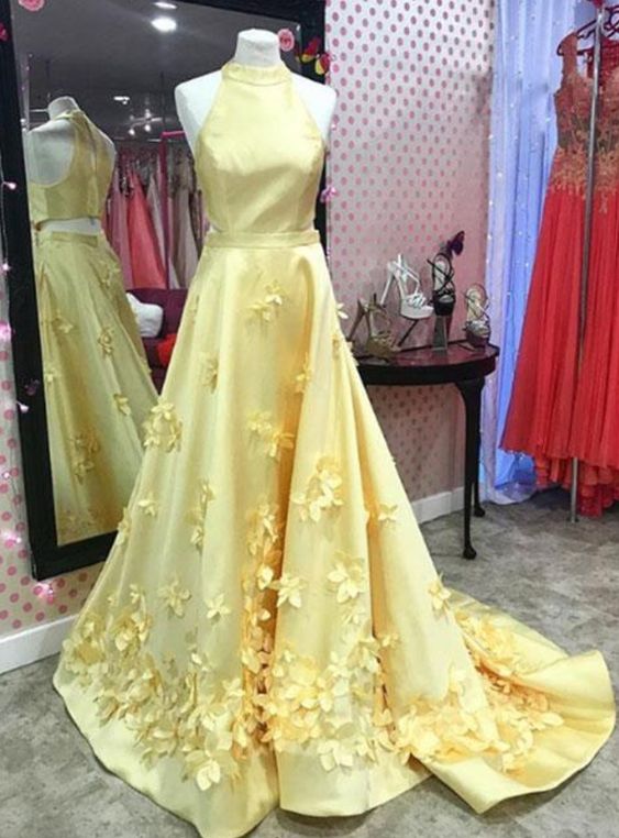 Yellow Satin Long Prom Dress Elegant A Line Women Party Gowns , Plus Size Formal Evening Party Gowns