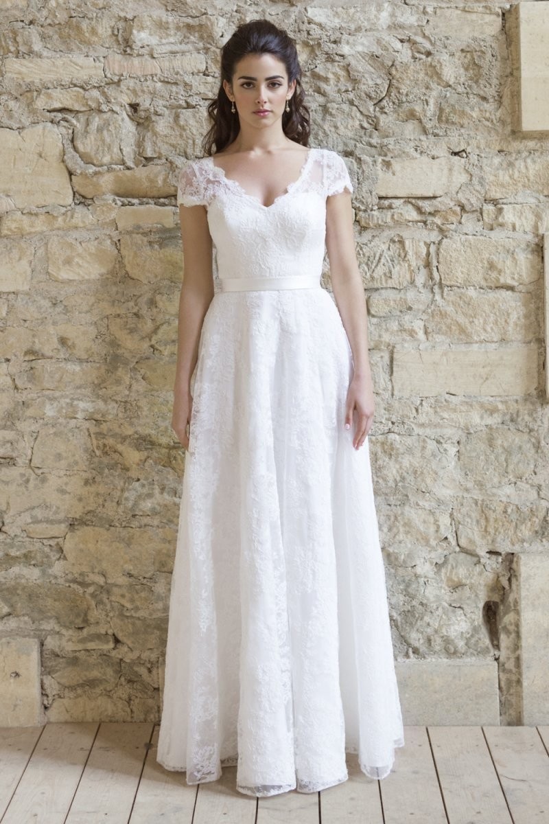 Short Vintage Lace Wedding Dress Off White