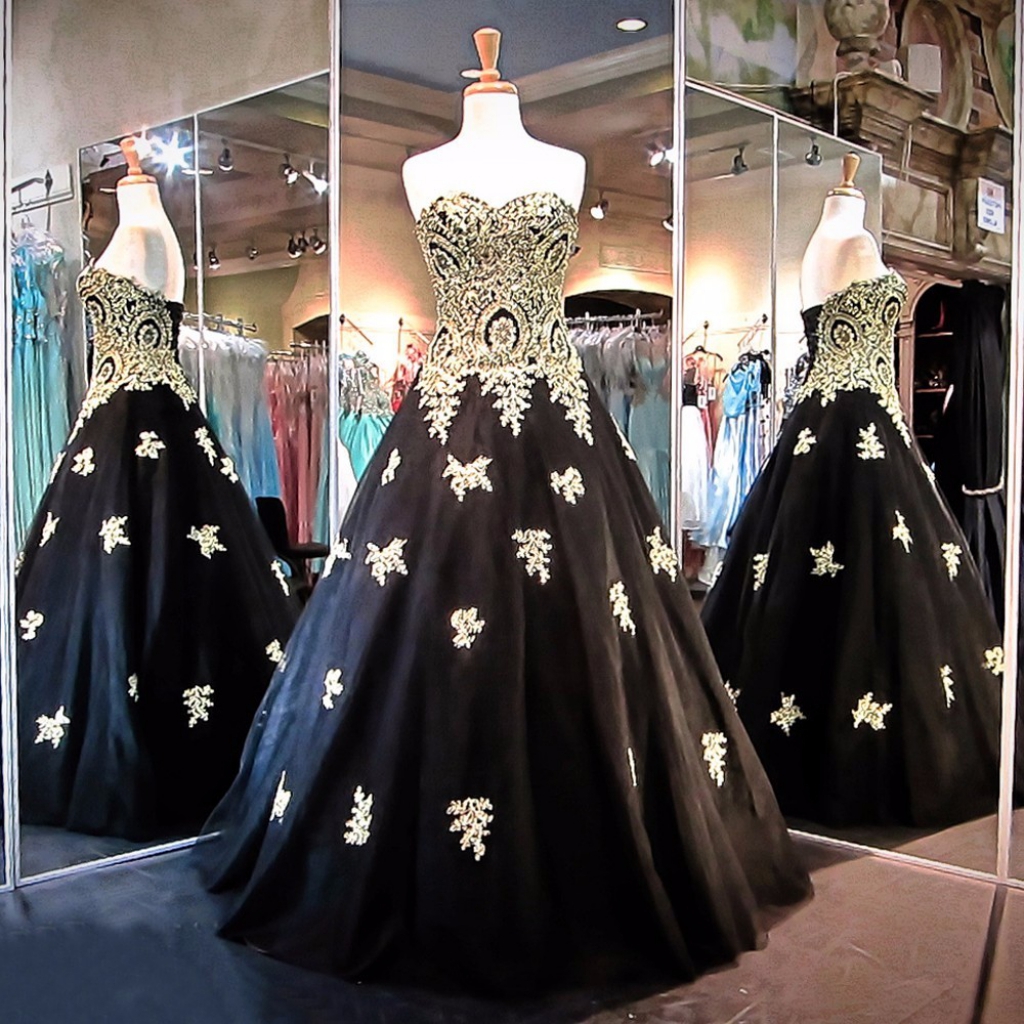 Sweet 16 Prom Dress,black Tulle Gold Lace Ball Gown Quinceanera Dresses,off Shoulder Women Party Gowns , Sexy Women Pageant Gowns 2019