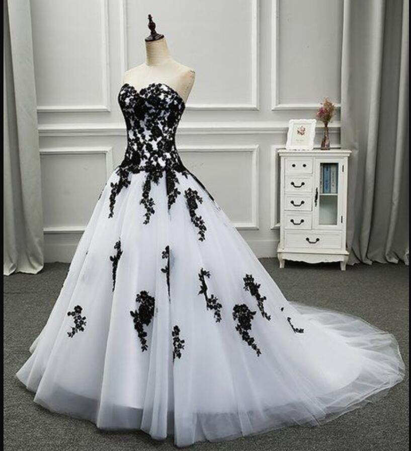 Fashion White And Black Lace Long China Wedding Dress With Appliqued Custom Made Women Wedding Gowns