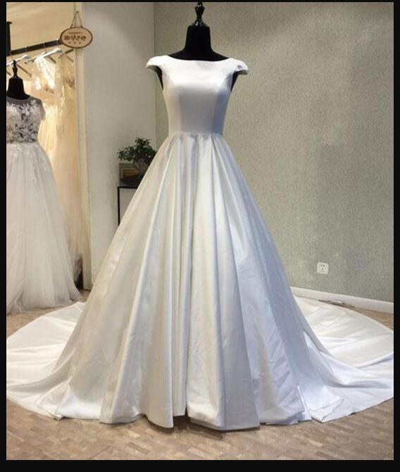 Stunning White Scoop Neck Pricess Wedidng Dress 2020 Simple Wedding Gowns Women Bridal Gowns