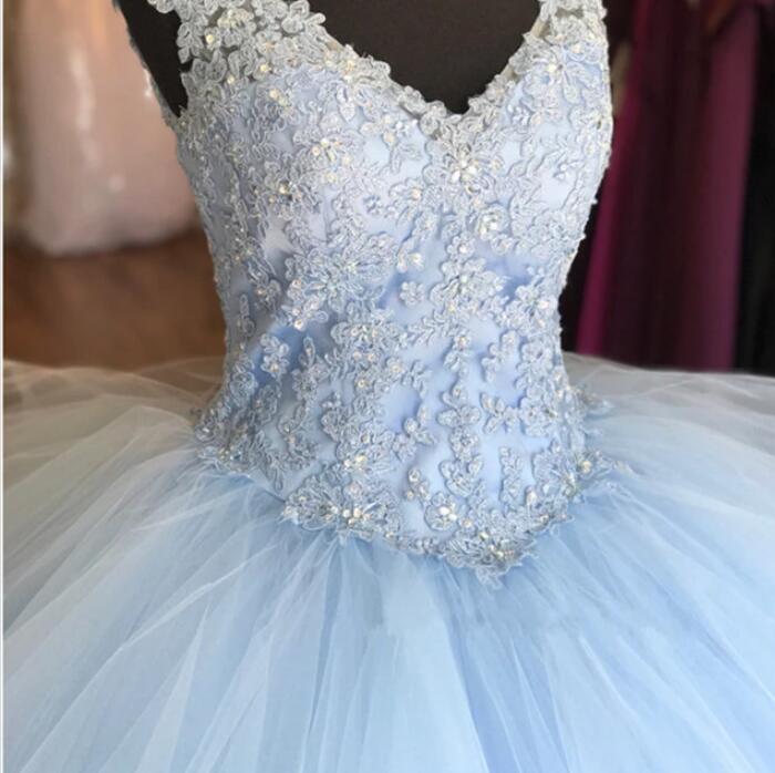 Light Blue Tulle Lace Appliqued V-Neck Ball Gown Quinceanera Dress ...