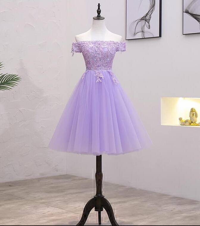 Off Shoulder Purple Tulle Lace Short Homecoming Dress A Line Short Bridesmaid Party Gowns , Short Cocktail Party Gowns