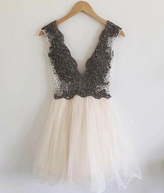 Custom Made V-neck Beaded Short Homecoming Dress , Short Cocktail Gowns , Mini Party Gowns ,sweet 16 Prom Gowns