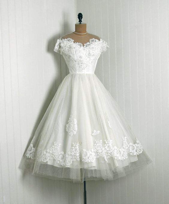 White Tulle Lace Short Homecoming Dress A Line Scoop Neck Mini Cocktail Party Gowns ,sweet 16 Prom Gowns
