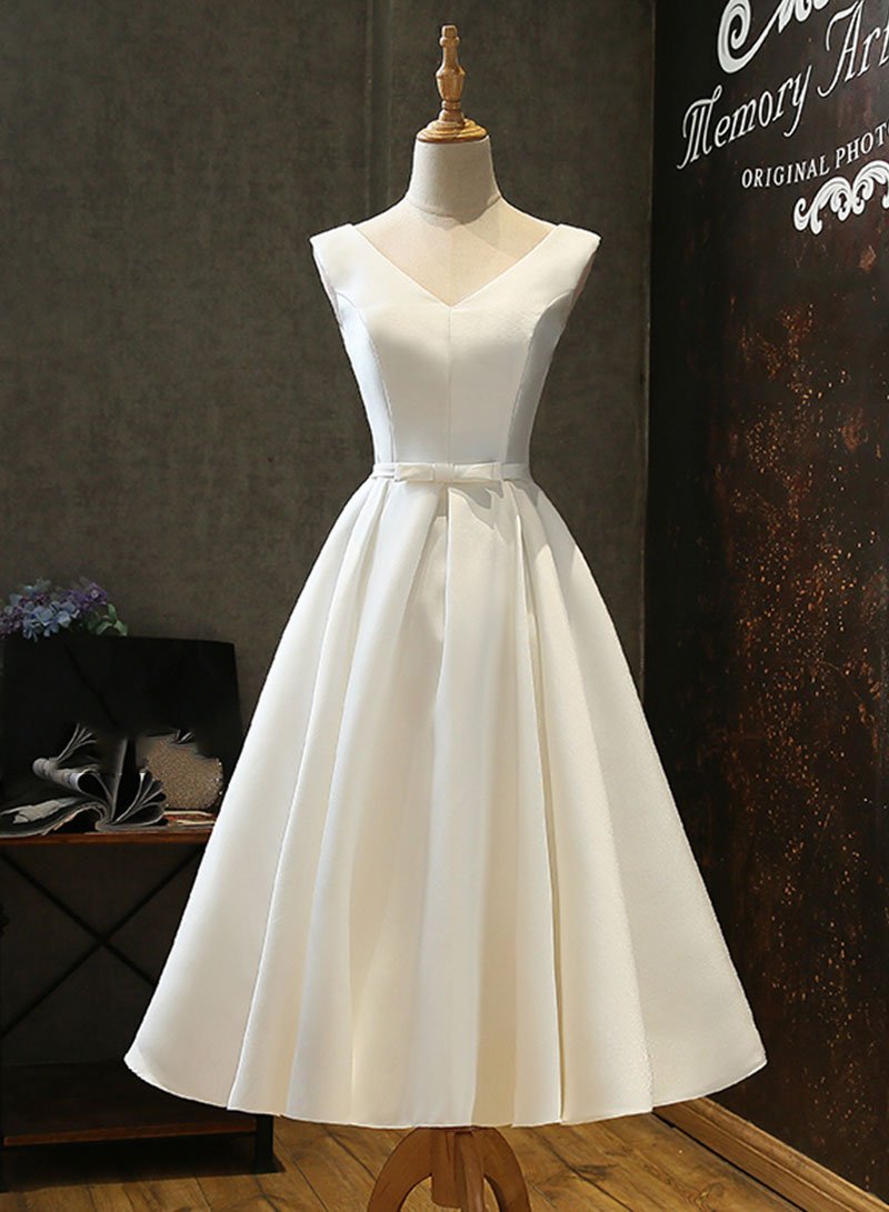 Off Shoulder White V-neck Satin Short Homecoming Dress , Party Gowns ,short Cocktail Party Gowns