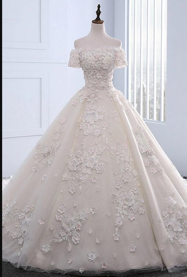 Lace Bal Gown Country Wedding Dresses With Appliqued Beaded Custom Made Bridal Party Gowns
