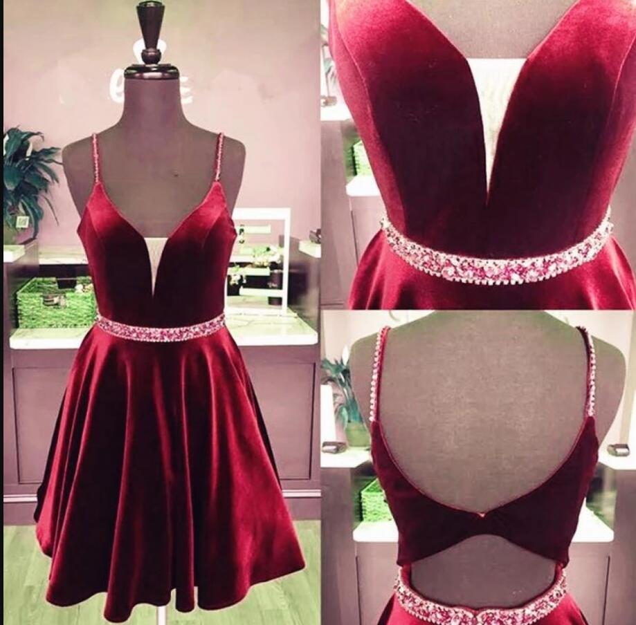 Dark Red Velvet Short Homecoming Dress Custom Made Mini Party Gowns , Custom Made Cocktail Party Gowns With Beaded
