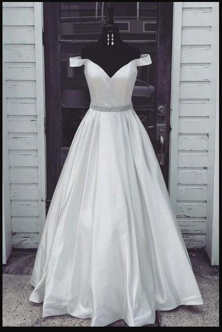 Off Shoulder White Beaded A Line Prom Dress Custom Made Women Pageant Gowns , Sweet Prom Gowns 2020