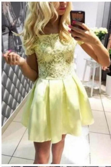 Off Shoulder Yellow Lace Short Homecoming Dress, Short Cocktail Gowns , A Line Short Cocktail Party Gowns