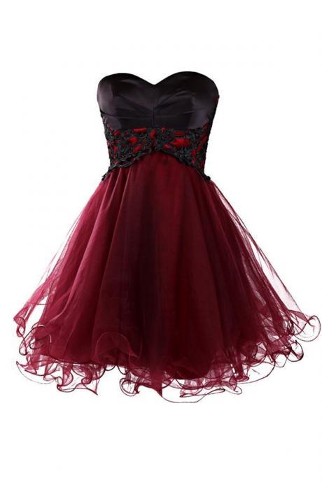 Custom Made Burgundy Tulle Short Homecomong Dress With Black Lace Prom Party Gowns ,strapless Short Cocktail Gowns .