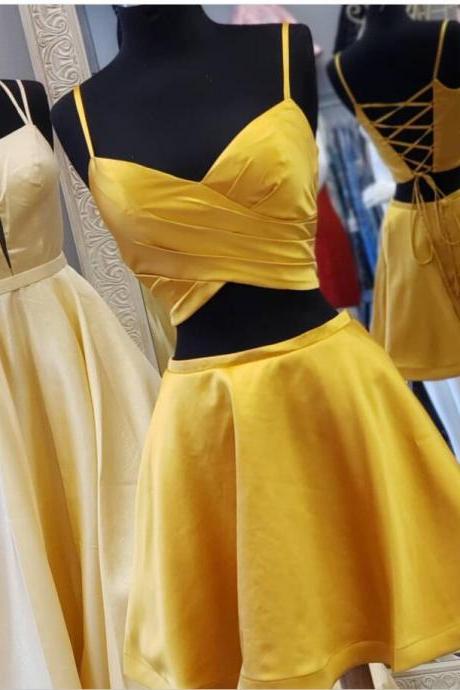 Sexy Two Pieces Yellow Pearls Short Homecoming Dress A Line Mini Prom Party Gowns ,2 Pieces Short Cocktail Gowns , Sweet 16 Prom Gowns