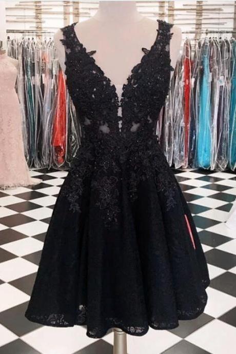 Black Lace Short Homecoming Ress A Line Mini Party Gowns ,wedding Guest Gowns , Party Gowns 2020